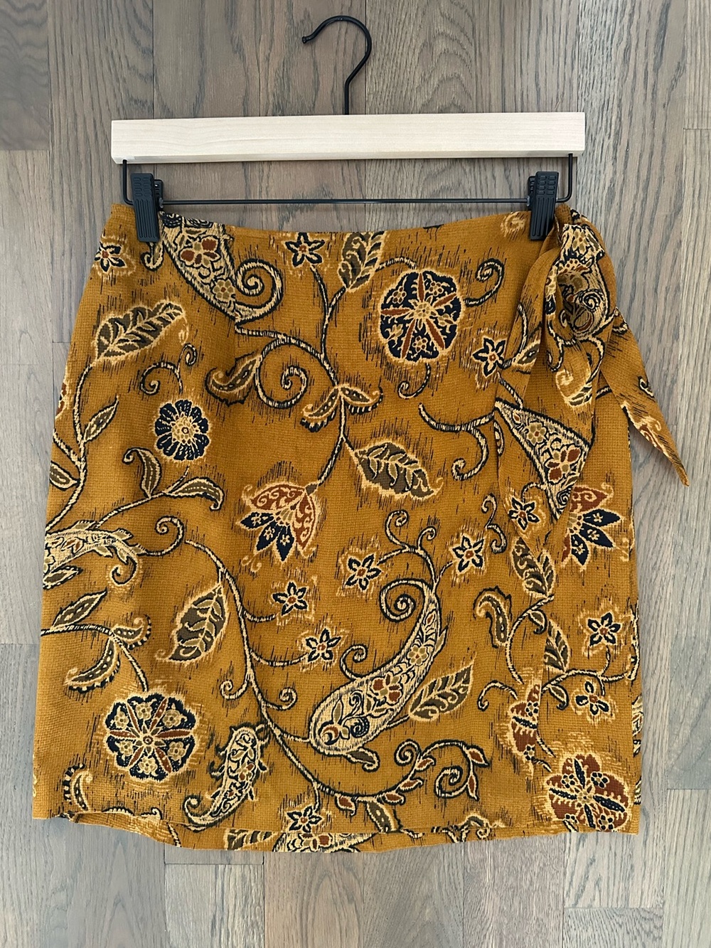 Vintage Jones New York Petites Paisley Print Silk Wrap Skirt Goldenrod Multi 10P